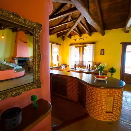 ヴィラ Great Villa 2 Cypresses 4 Bedrooms Private Pool Aghios Georgios ピリオ山